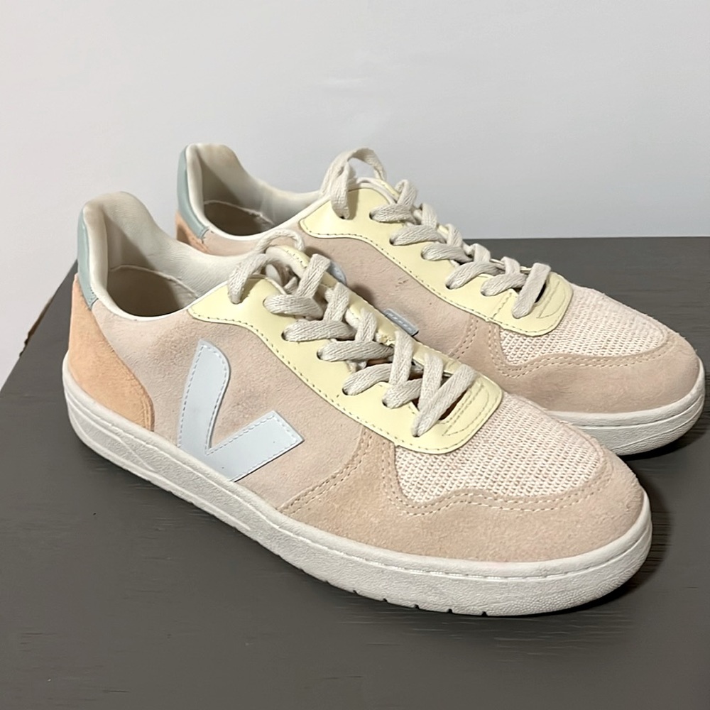 Authentic Veja (Vert) V-10 Suede Multico Sneakers - Size 9 US Women’s